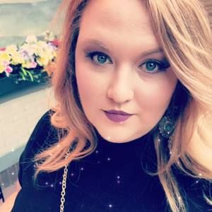 Meet your Posher, Lara