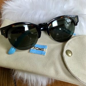 NWT TOMS 'Charlie Rae' Tortoise Sunglasses