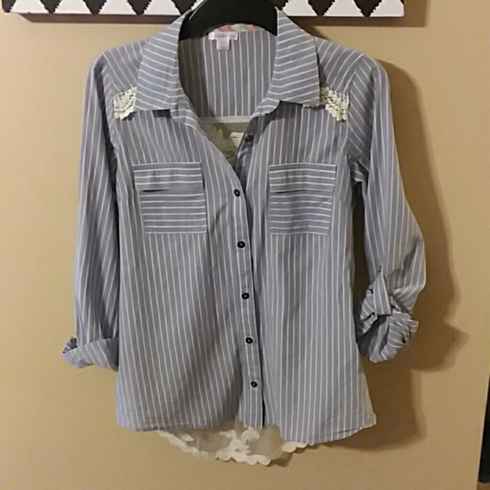 Sweet lacey/striped button down