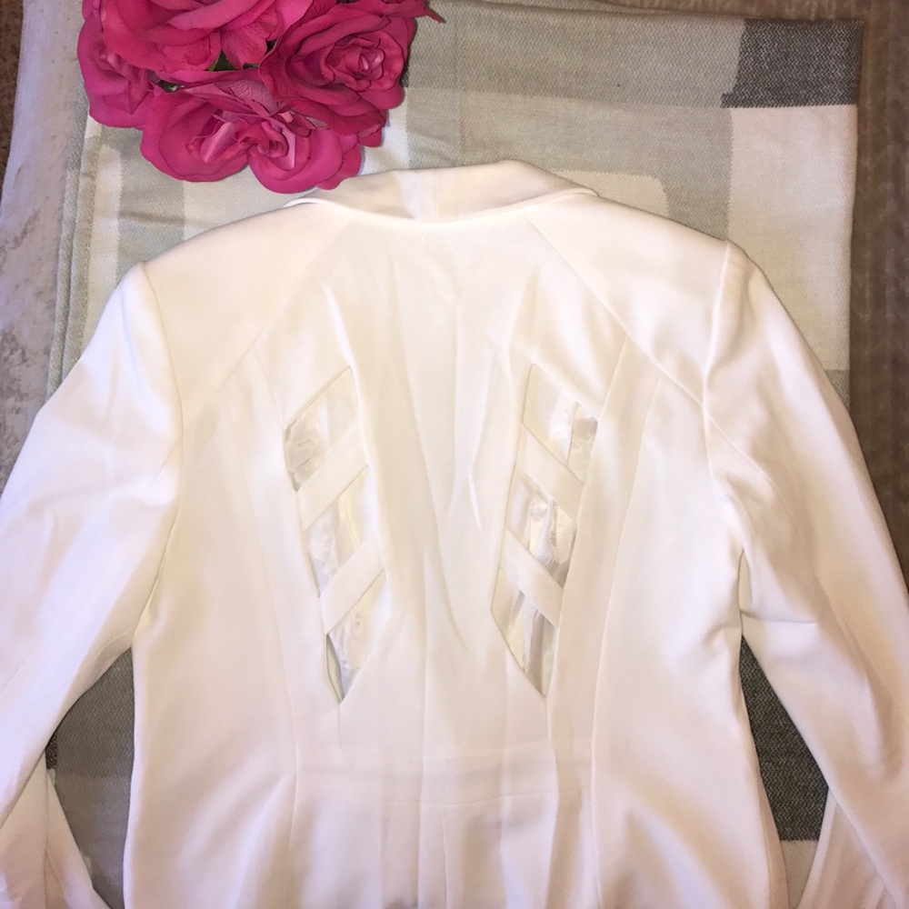 ❌SOLD❌CARMEN fierce white blazer