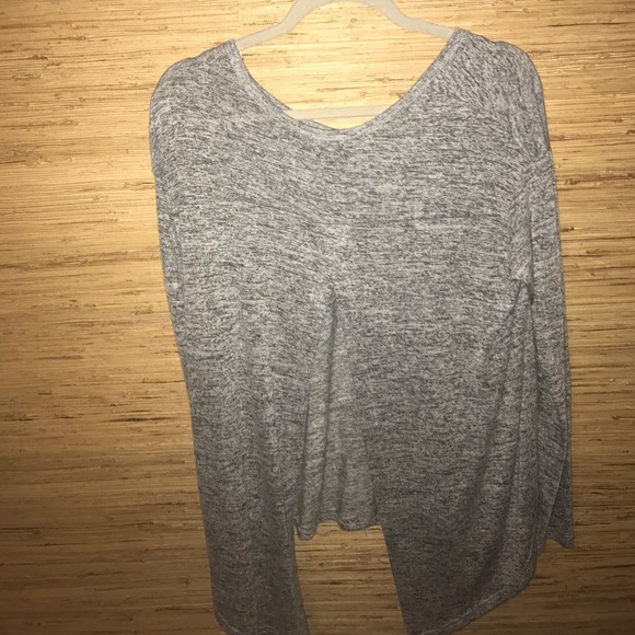 Long sleeve gray shirt - Picture 2 of 2