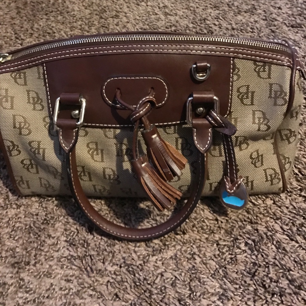 Dooney & Bourke - Picture 1 of 5