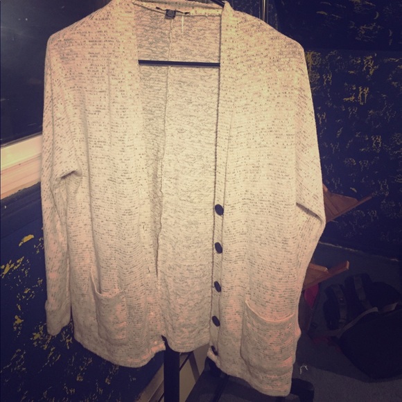 Knit sweater - Picture 1 of 3