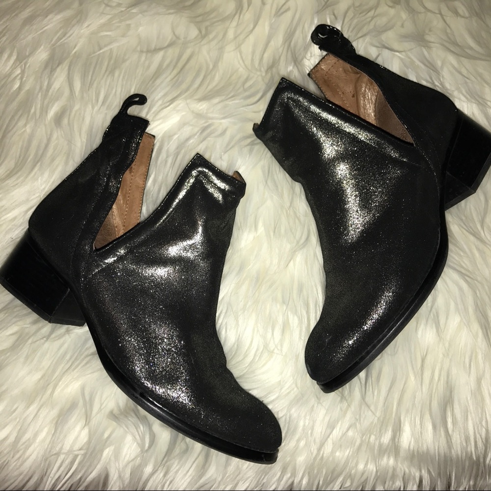 SOLD - metallic Jeffrey Campbell o'Riley booties