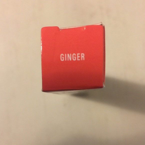 Kylie Lipstick - Picture 3 of 5