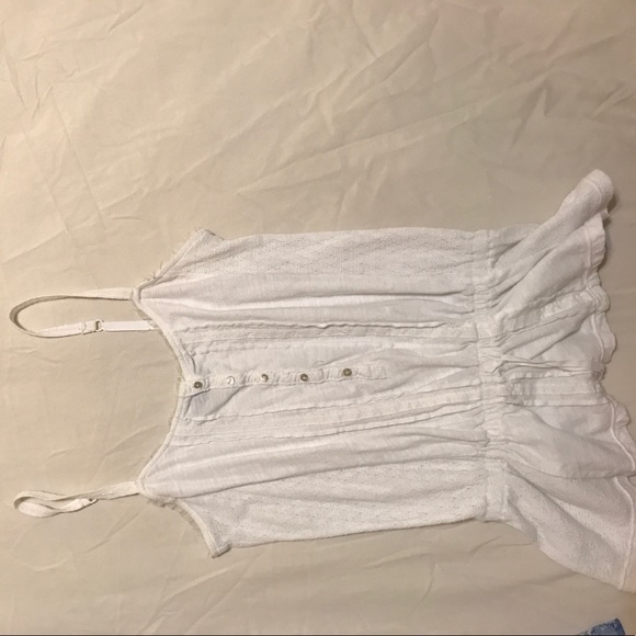 4 tank tops - Picture 3 of 5