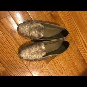 Subtle sequined shoes.