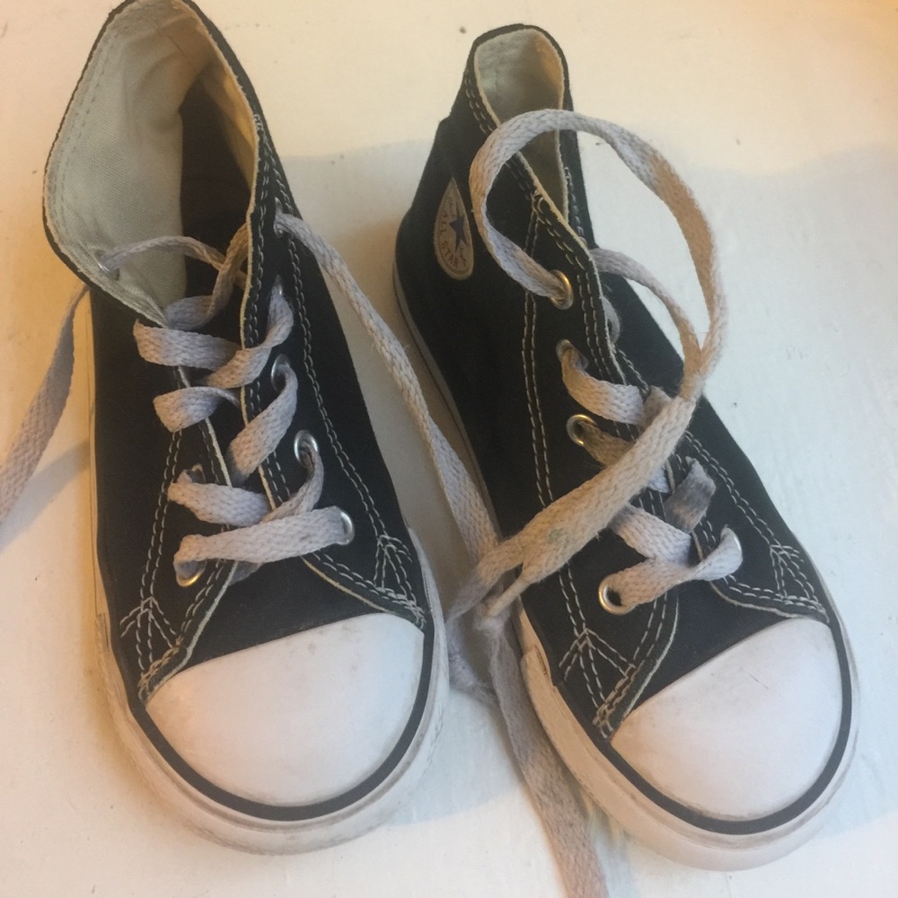 FINAL PRICE ✖️✖️Toddler black converse