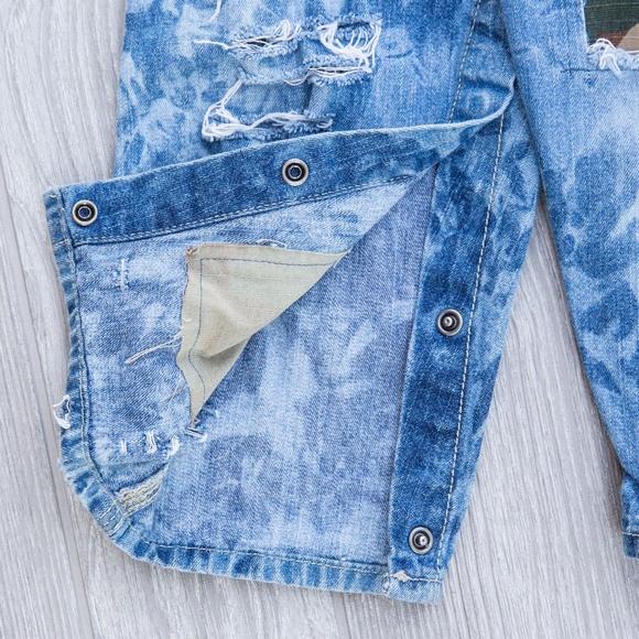 Camo Bleached Distressed Overalls 24 Mo OshKosh - Picture 5 of 8