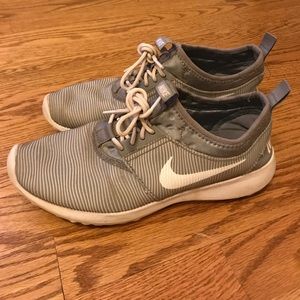 Very trendy Grey Nike sneakers