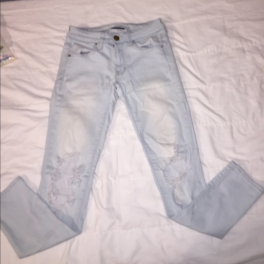 american eagle ripped jeans