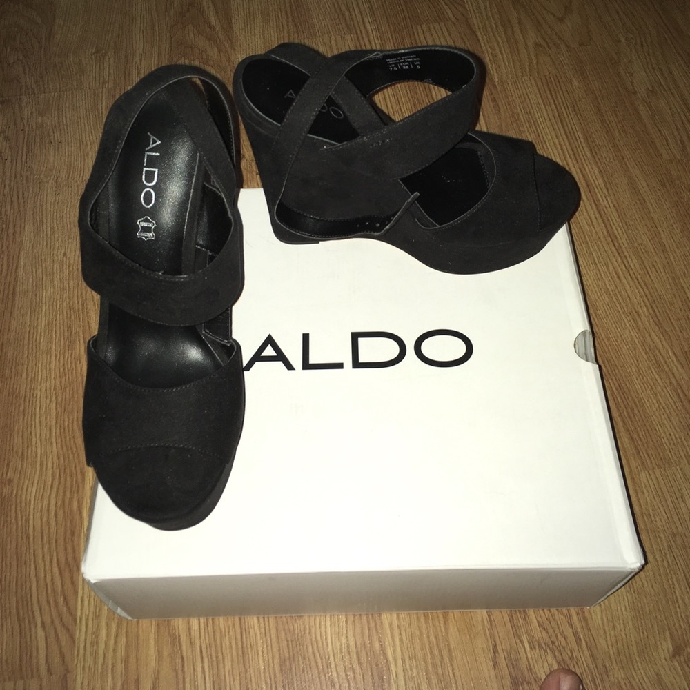 Aldo wedges