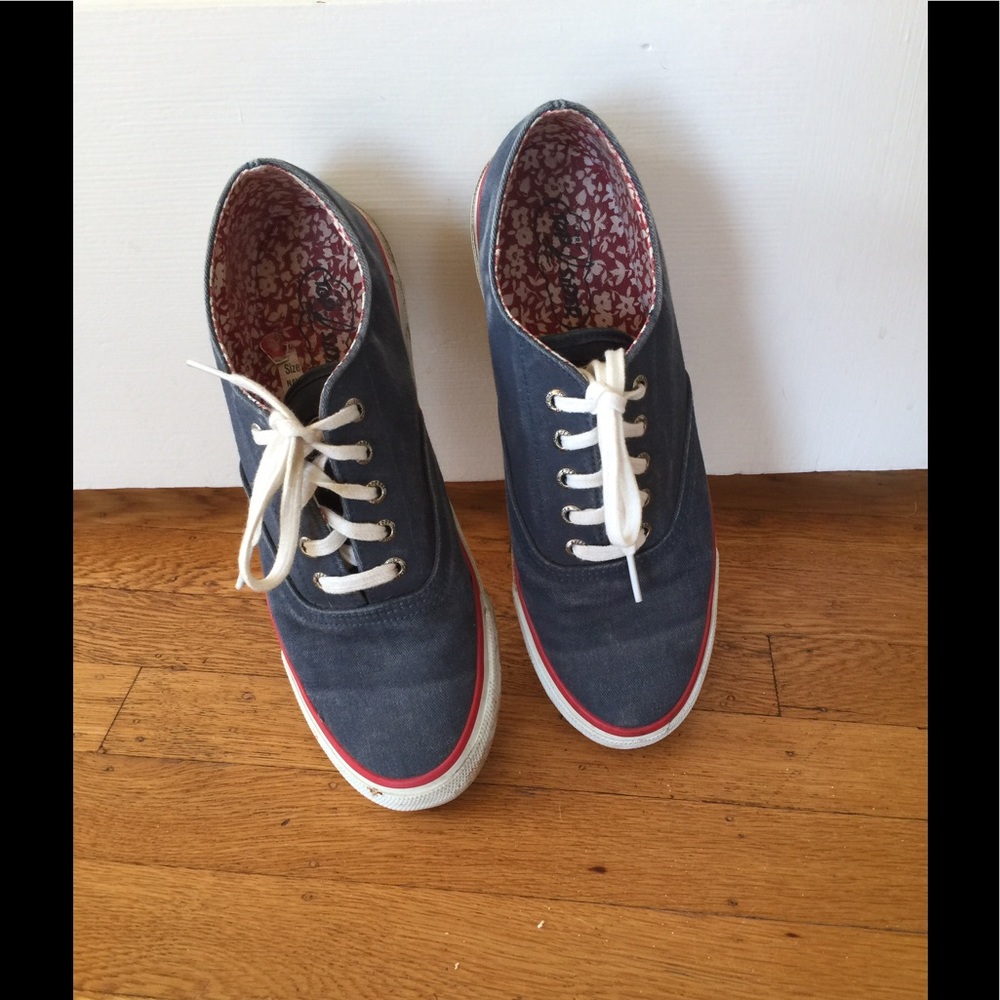 Sperry topsider sneaker size 8