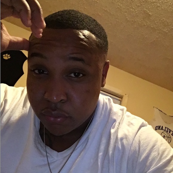 Meet your Posher, Edarious - Picture 1 of 1