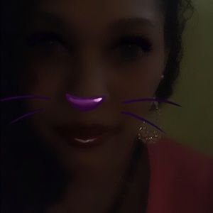 Meet your Posher, Latosha