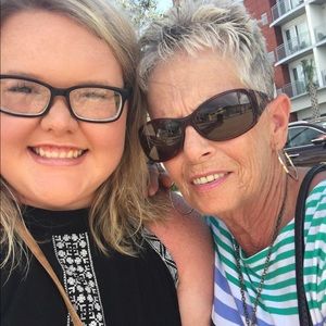 Meet your Posher, Allyson