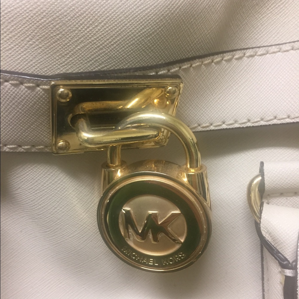 Michael kors purse - Picture 2 of 6