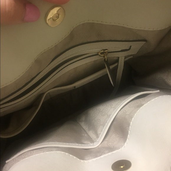 Michael kors purse - Picture 5 of 6