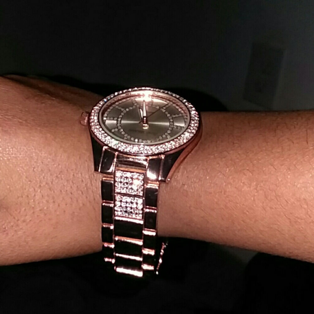 Watch - Picture 5 of 6
