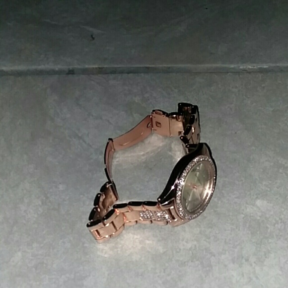 Watch - Picture 2 of 6