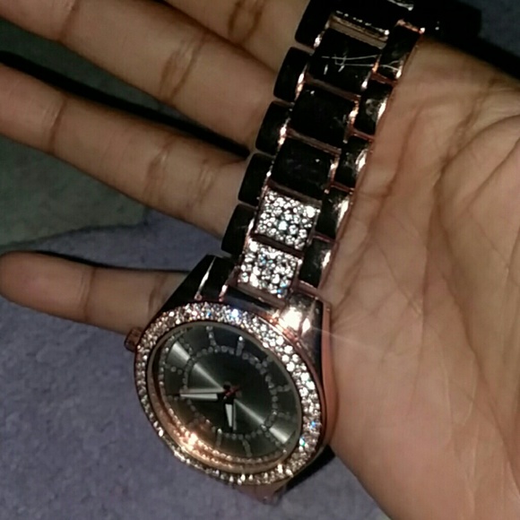 Watch - Picture 4 of 6