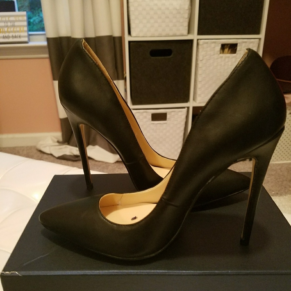 New black leather stilettos, size 7.5, 5 inch heel