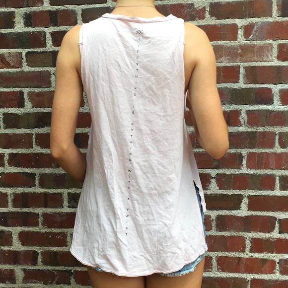 Pastel pink tank - Picture 2 of 2