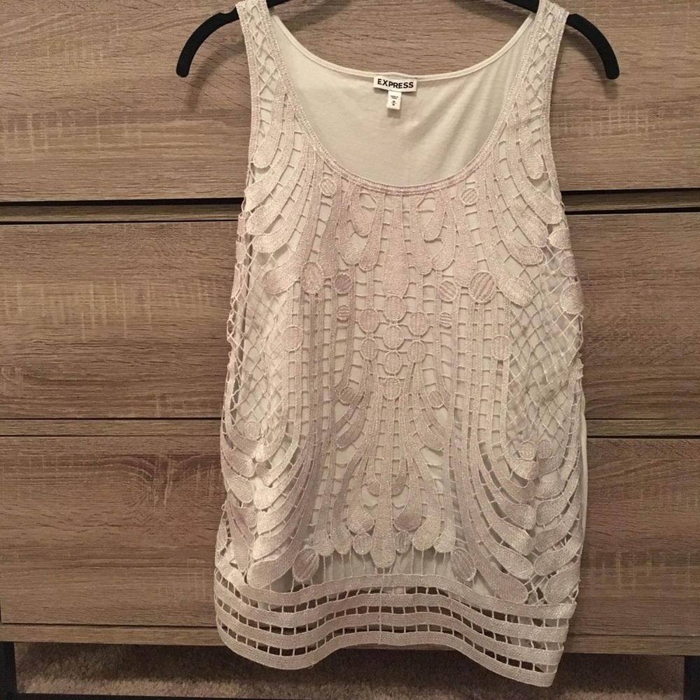 Express geometric tank