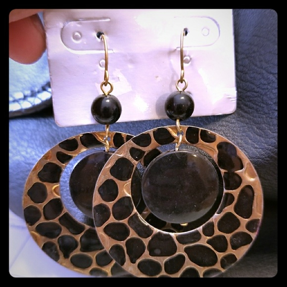 Gold Plated Spotted Dangled Earrings - Picture 1 of 2