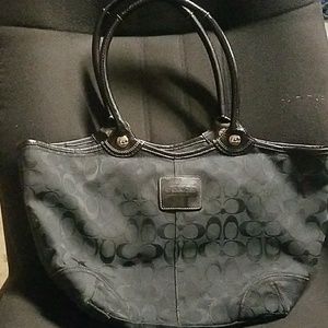 Coach signature c black tote