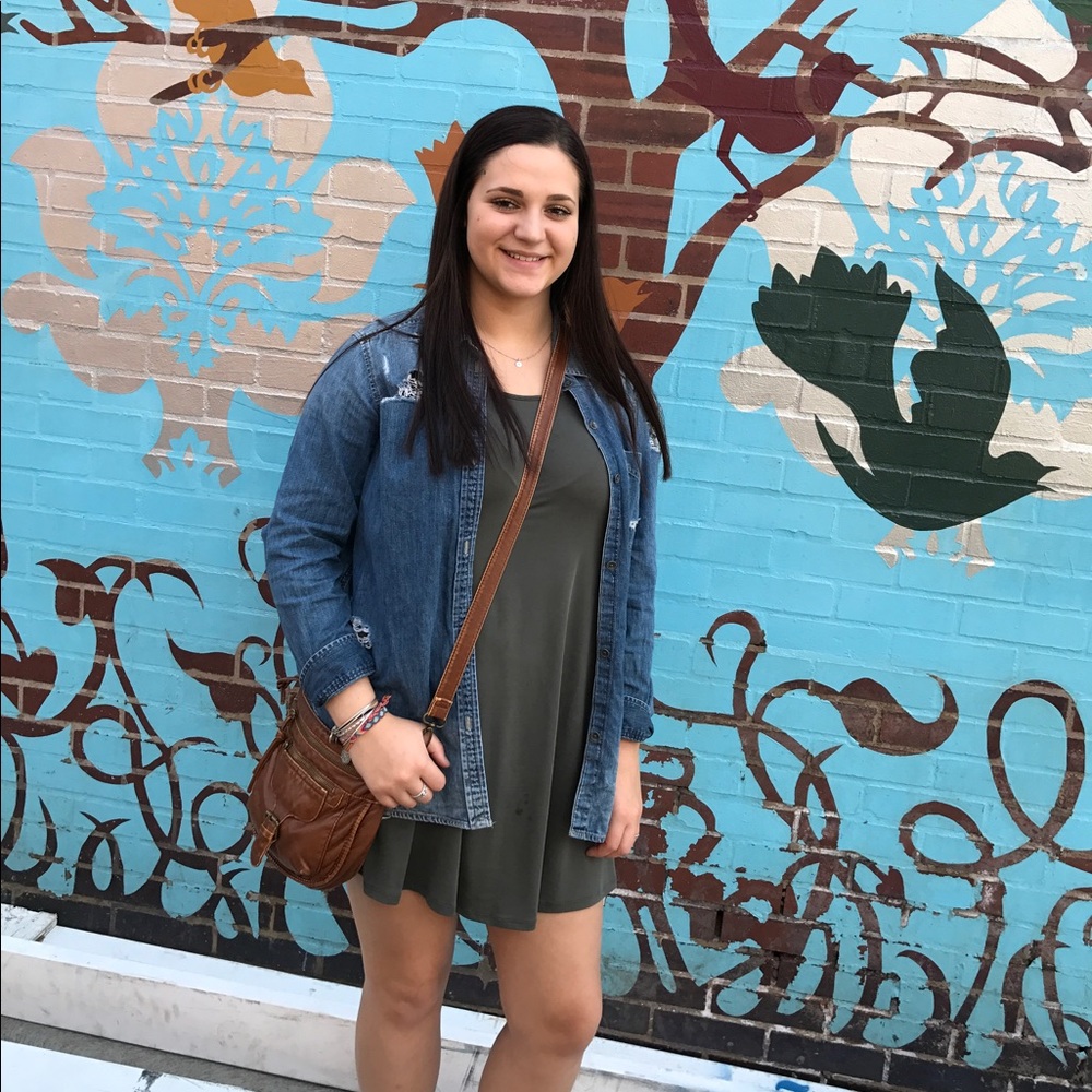 Meet your Posher, Abbey