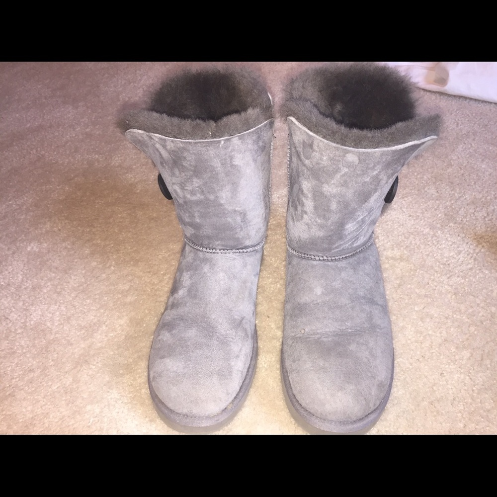 Uggs Gray. SUNDAY SALE