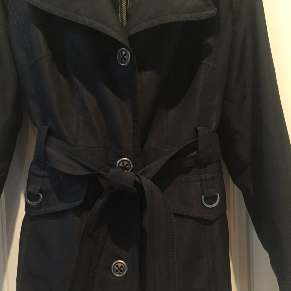 Black belted Trenchcoat w lining size 14