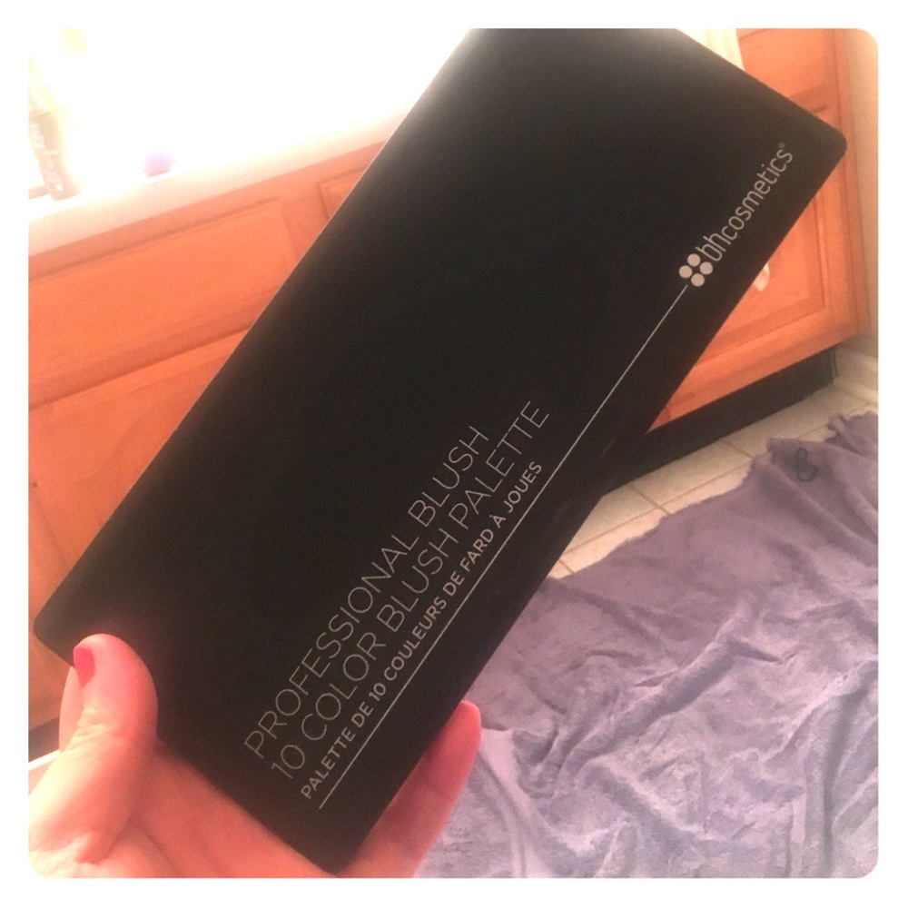 BH Cosmetics 10 Color Blush Palette