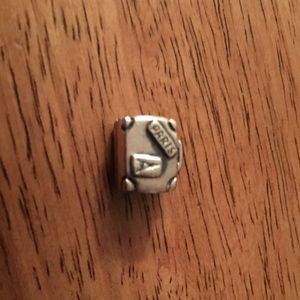 Women's jewelry: bracelet charm (pandora)