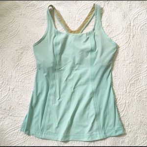 Lululemon get fit keyhole tank adjustable bra sz 8