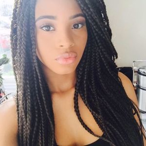 Meet your Posher, Christona