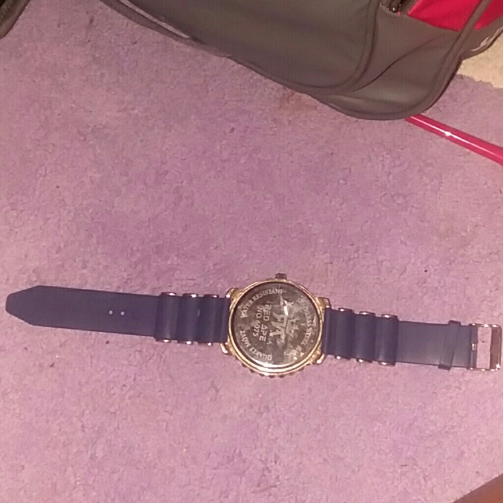 Watch - Picture 3 of 4