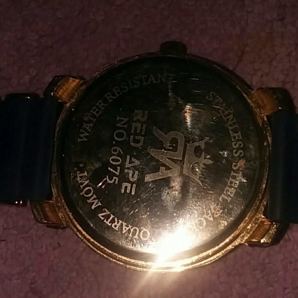 Watch - Picture 4 of 4