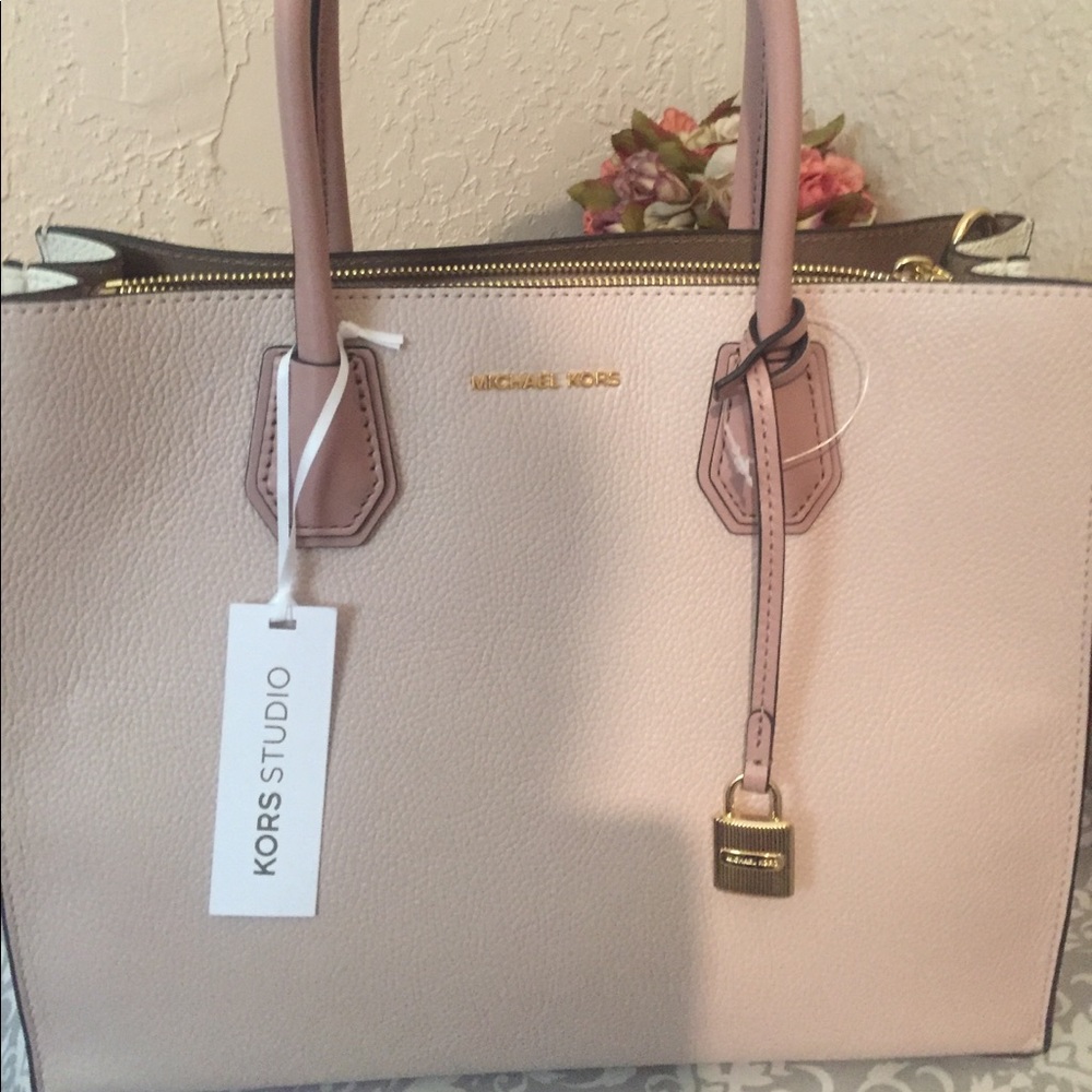 Pink Michael Kors Purse - Picture 4 of 8