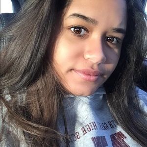 Meet your Posher, Noelia