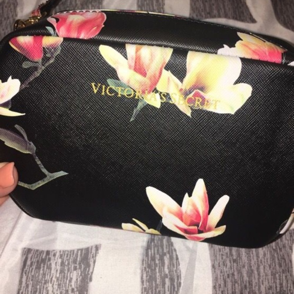 Victoria secret crossbody purse