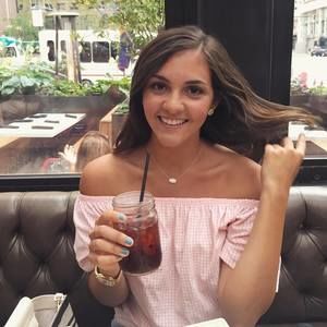 Meet your Posher, Mia