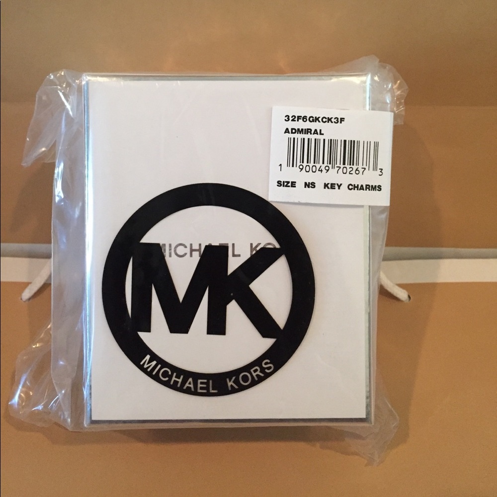 💐Last#1 🌹Michael Kors Large FurKey Charm Admiral - Picture 7 of 8