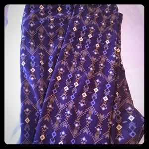 Lularoe legging TC  worn to try on.