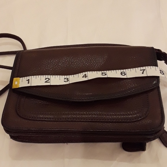 🎉SALE 🎉Fossil Leather Crossbody - Picture 8 of 8