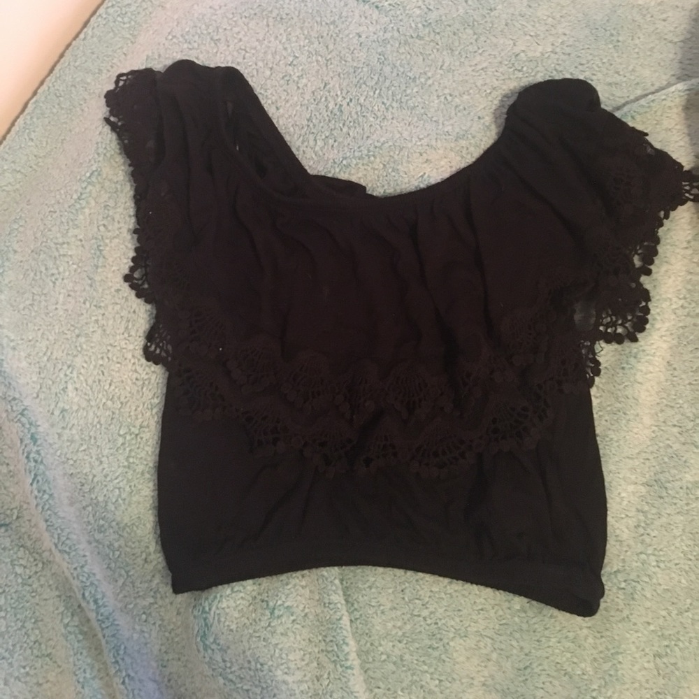 Black crop top