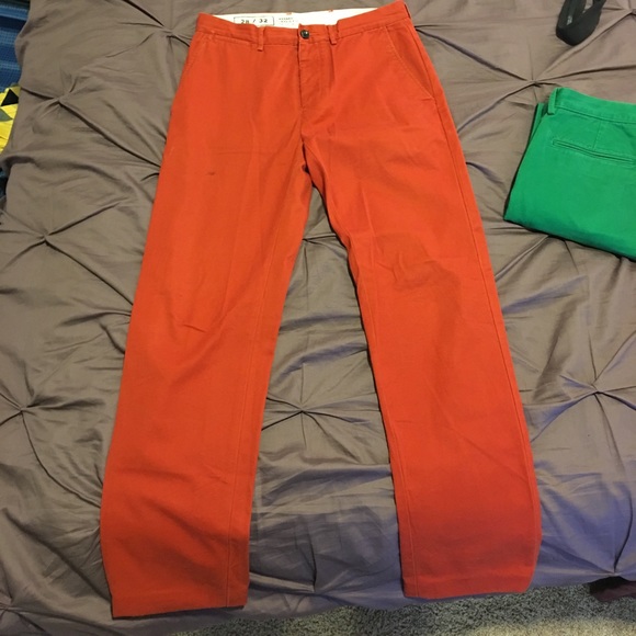 Classic red Club Monaco chinos. - Picture 1 of 2