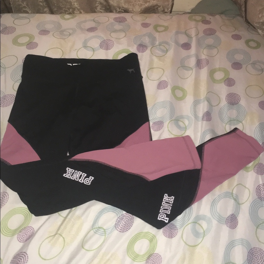 Begnoia and black Reversible PINK VS leggings