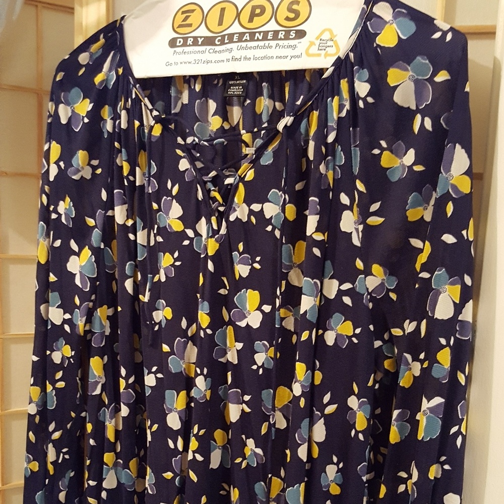 Festival top!  Tie-neck tunic XL